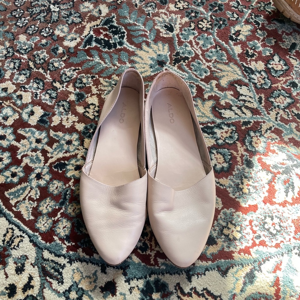 Aldo blush leather flats GUC